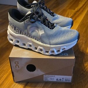 On Running Kids Cloudmonster 2 Gray Running Shoes